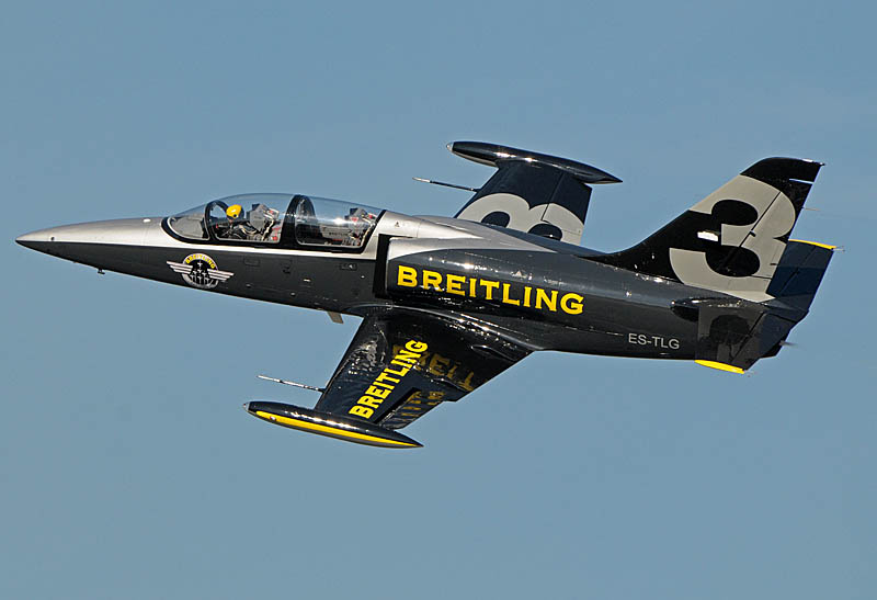 18d.jpg -   L-39 C Albatros of Breitling Jet Team